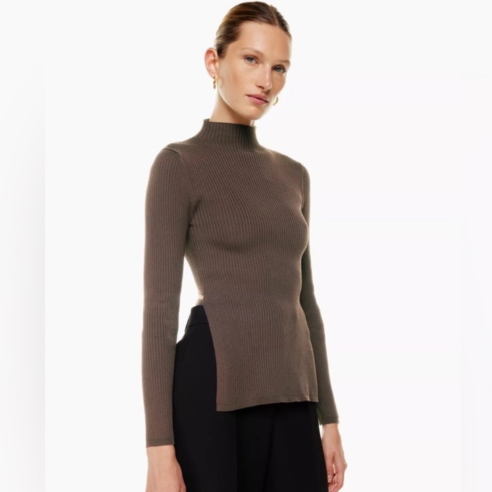 Aritzia Babaton Sculpt Knit Tie-Back Sweater